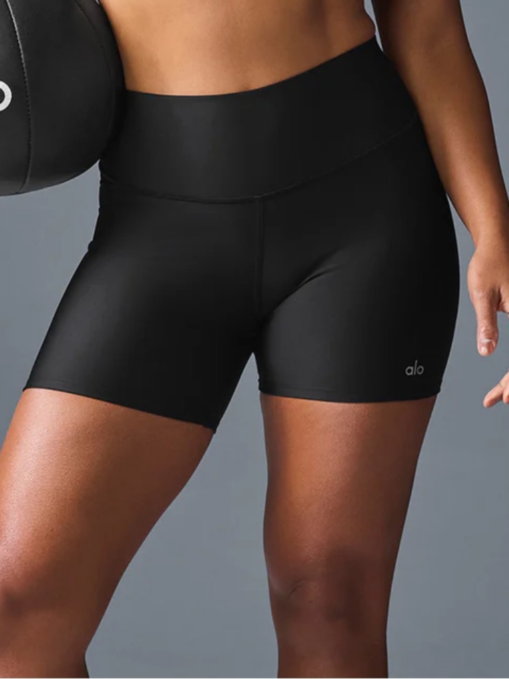 Alo 5" Airlift Energy Short in Black